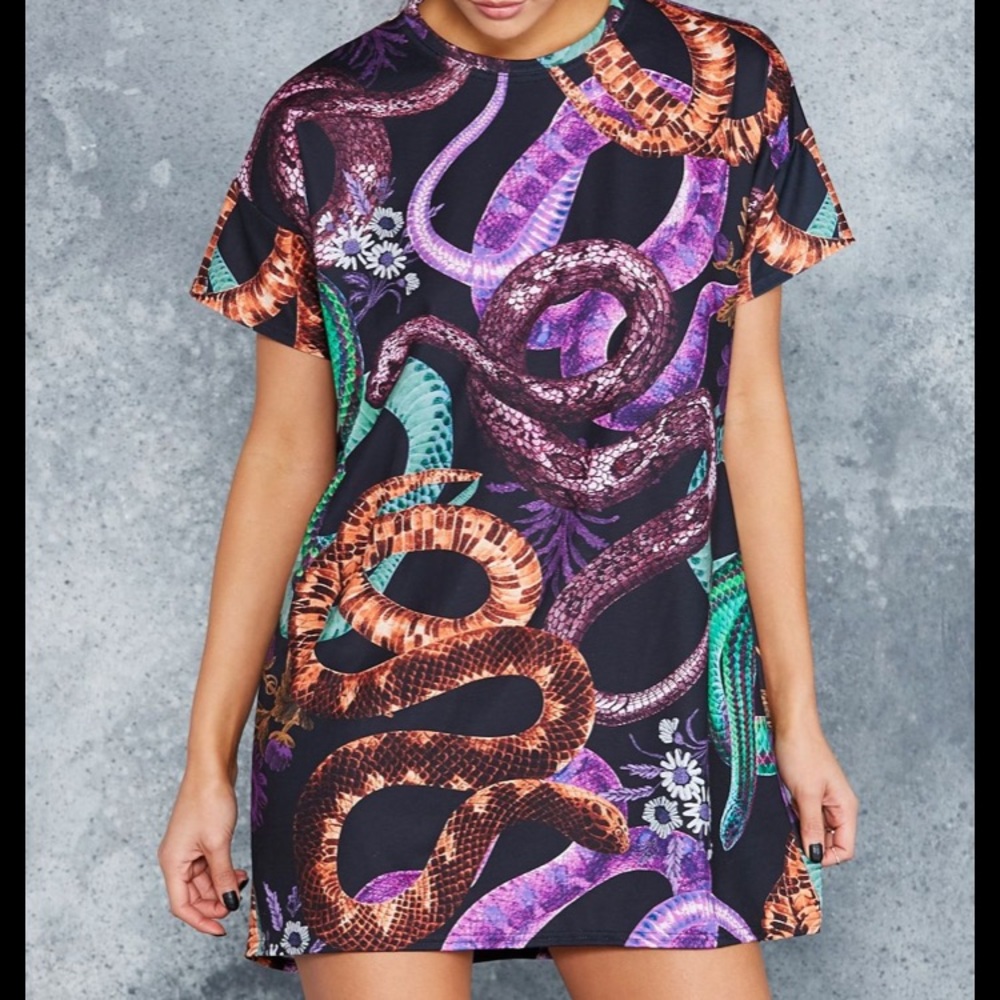 Blackmilk t-shirt dress size xl
